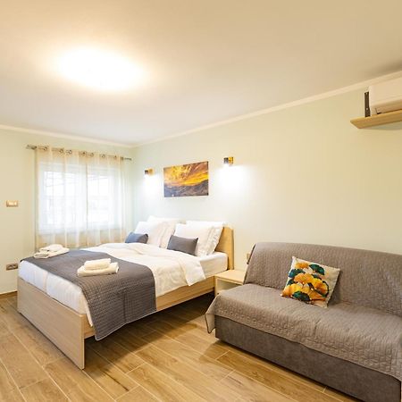 Adriatic Bay Apartments Порторож Экстерьер фото