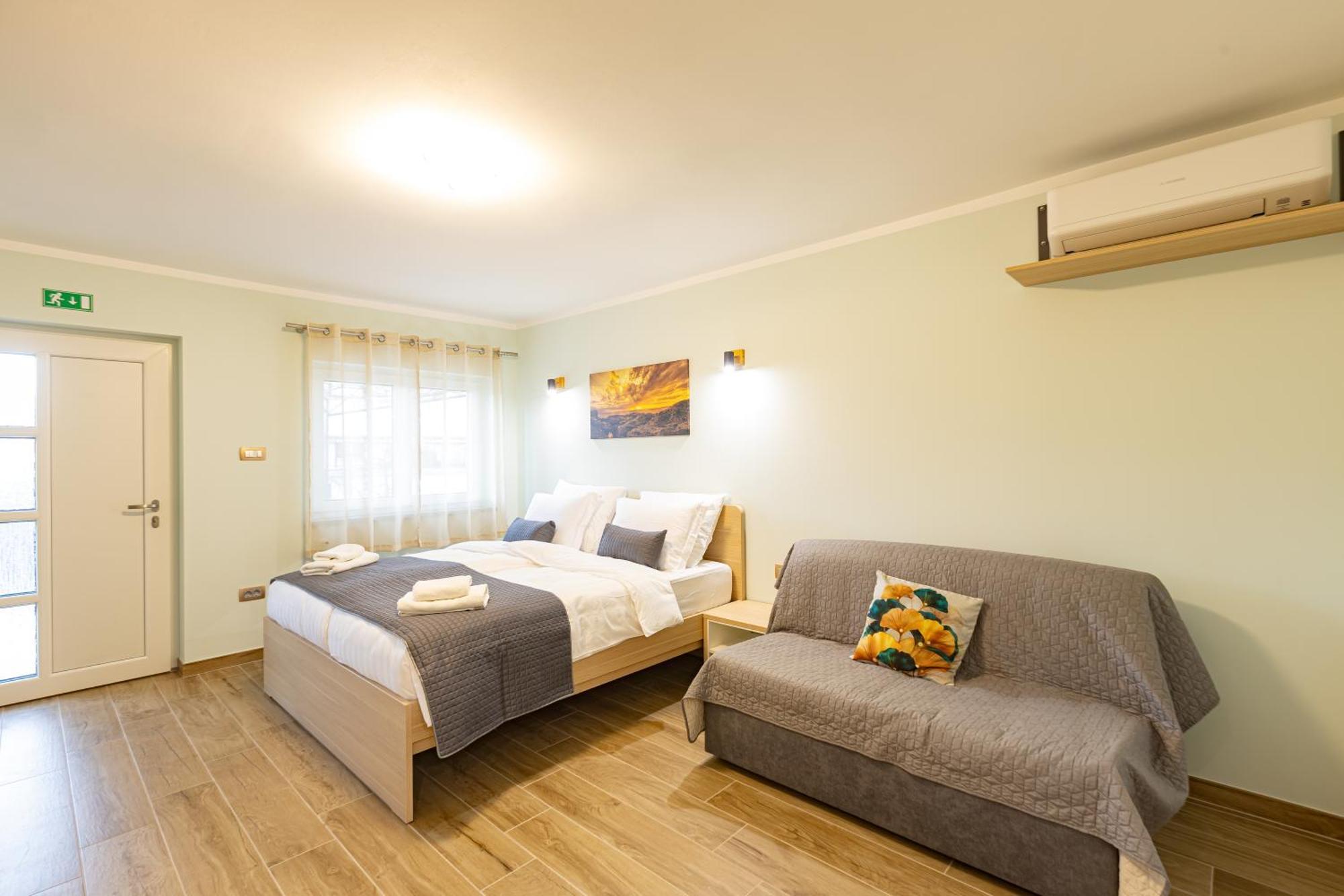 Adriatic Bay Apartments Порторож Экстерьер фото