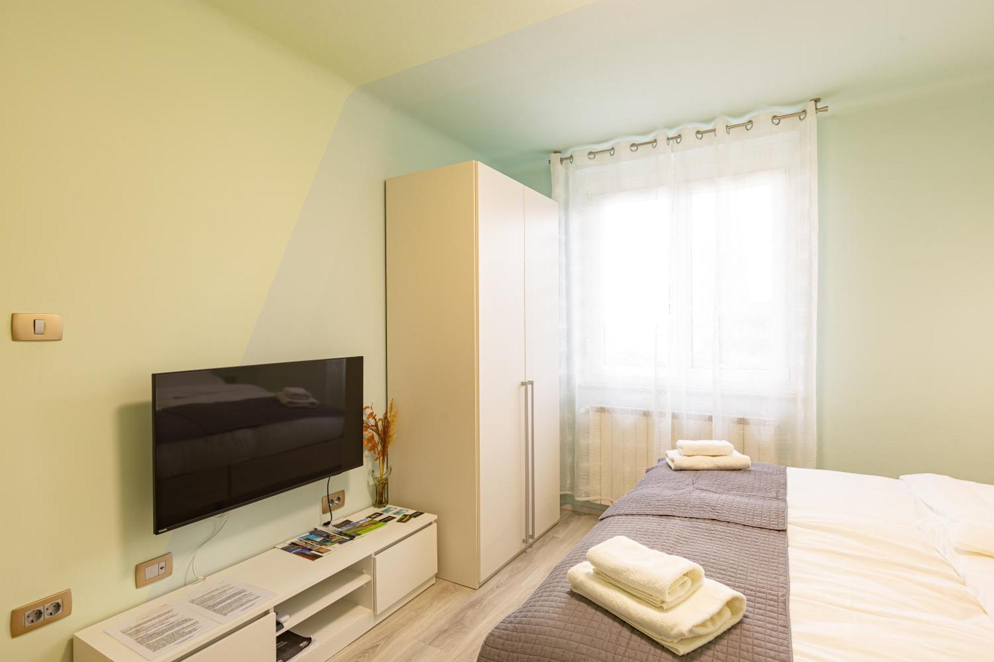 Adriatic Bay Apartments Порторож Экстерьер фото